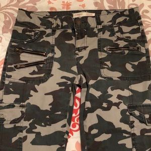 Camouflage Jeans